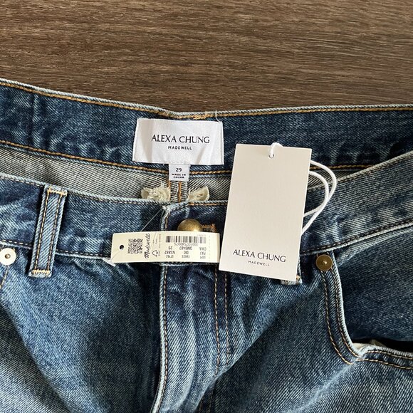 Madewell | Alexa Chung Dream Jean | Croswell Wash | Size 29 | NWT - Picture 2 of 4